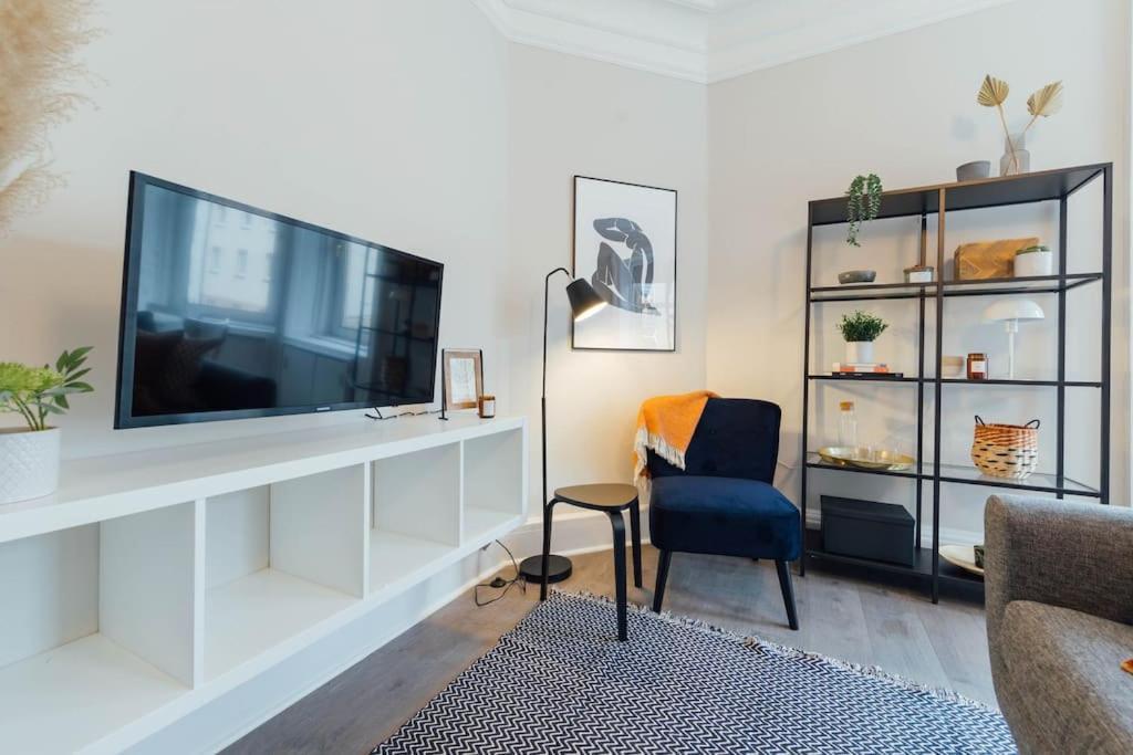 Stylish Stirling Apartment - Free Parking Exterior foto